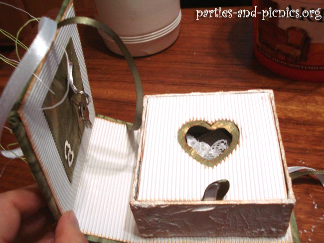 Как сделать коробку на свадьбу для денег своими руками фото пошагово