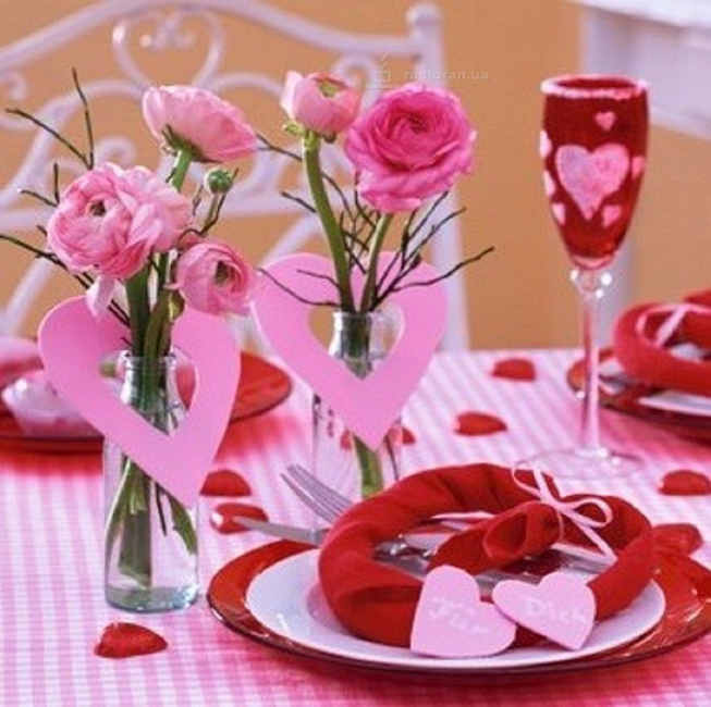 Как украсить стол на День Святого Валентина