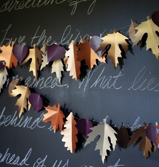 Осенняя гирлянда из бумажных листьев